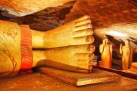 Dambulla Höhlentempel Buddha Füße