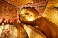 Dambulla Höhlentempel Liegender Buddha