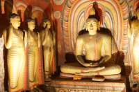 Dambulla Höhlentempel Buddha-Statuen