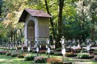 Waldfriedhof Schwestern