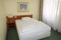 Hotelzimer Bett